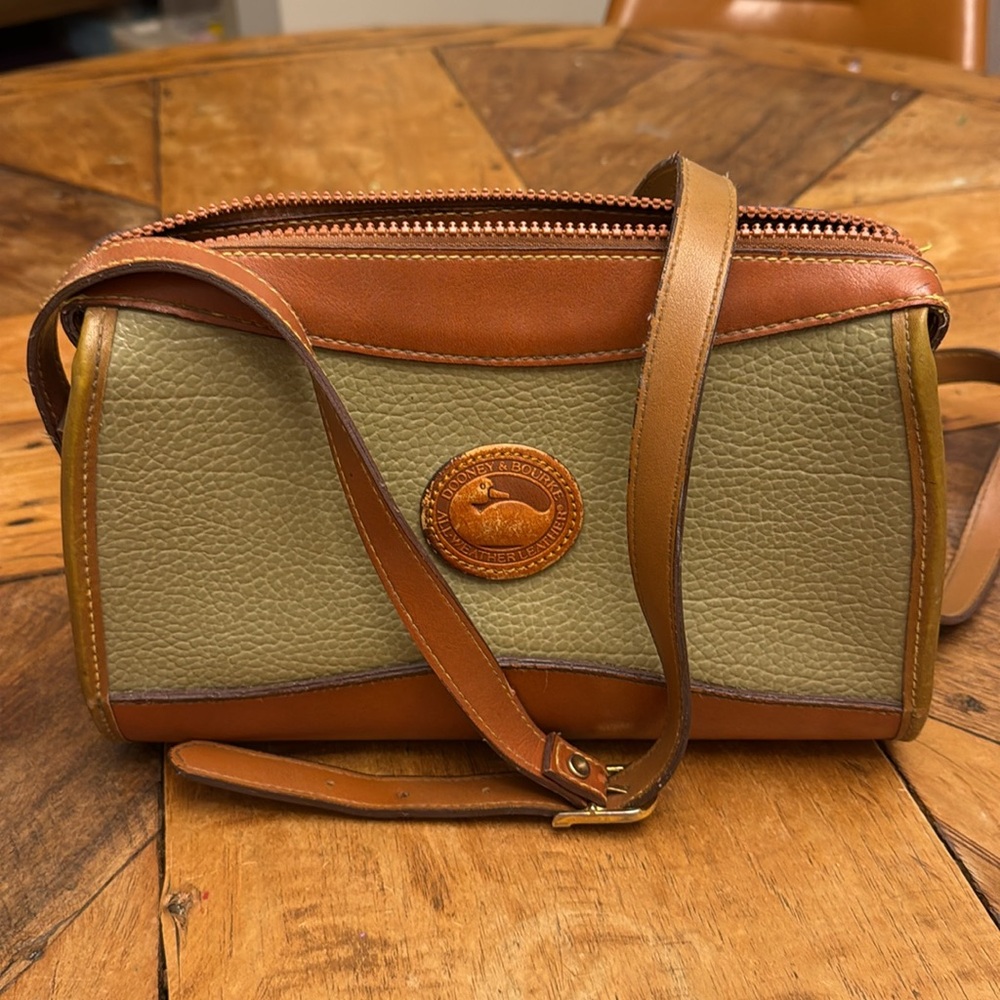 Vintage Dooney & Bourke purse